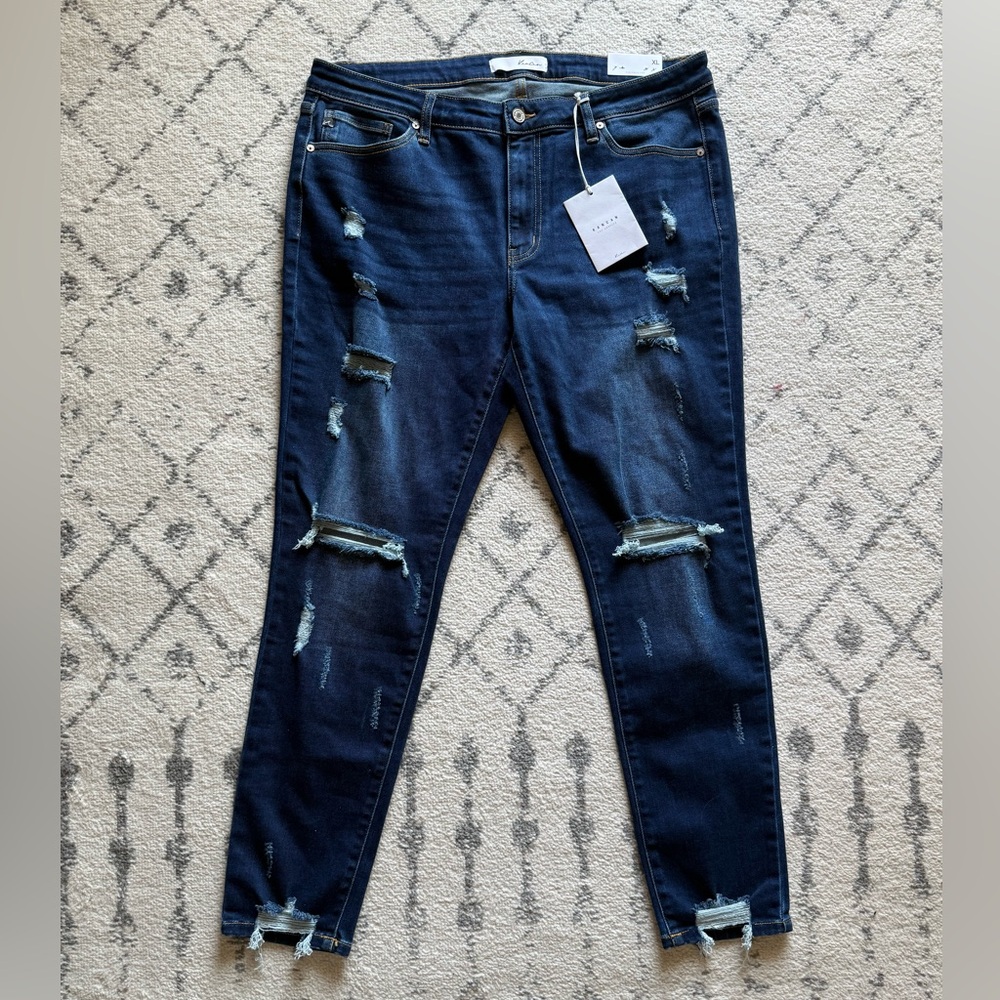 KanCan Dalton Mid Rise Distressed Skinny Jeans XL NWT